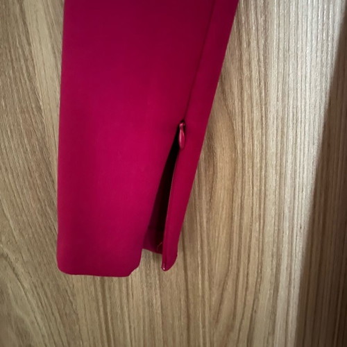 Zara short fuchsia dress used with open back and long sleeve