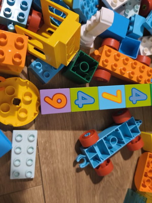 Building blocks with details, set of 100 pieces