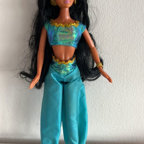 Jasmine Simba doll used, excellent condition