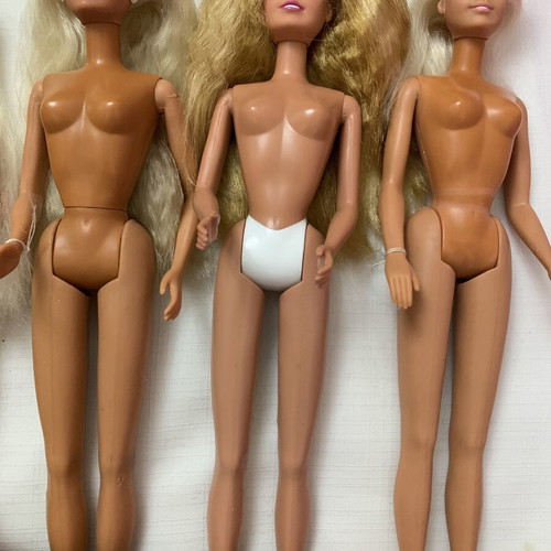 Sindy dolls vintage set of 7 used with defects