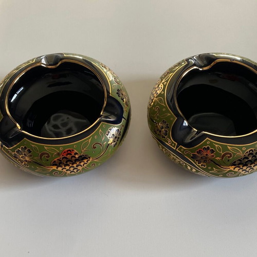 Porcelain ashtrays new, set of 2, blue with gold floral patterns