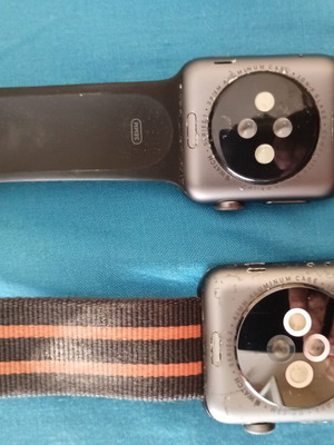 Smart watch used for parts, set of 2