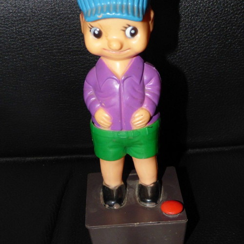 Water sprinkler toy used, vintage