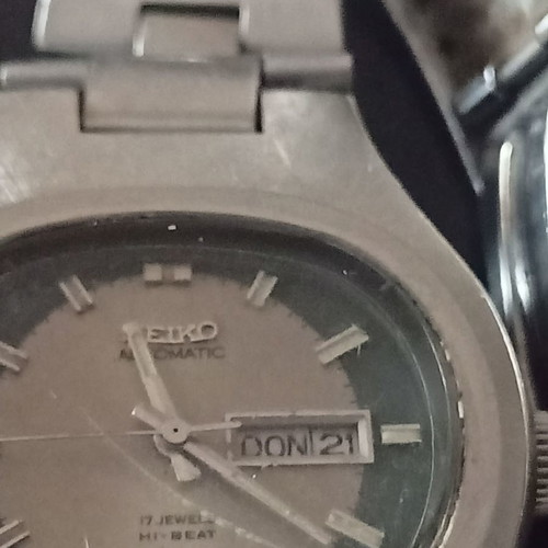 Seiko wristwatch women's used with glass defect
