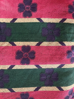 Bath towel used, super absorbent, with small fray