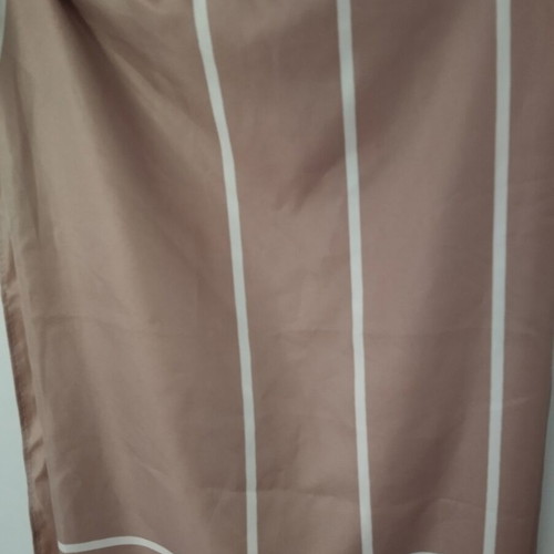 Satin scarf H&M like new, soft pink with white pattern 110×110