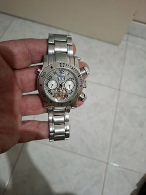Automatic waterproof watch in excellent condition, men's silver