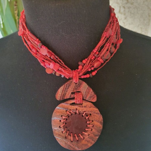 Necklaces new brown and red, set of two pieces