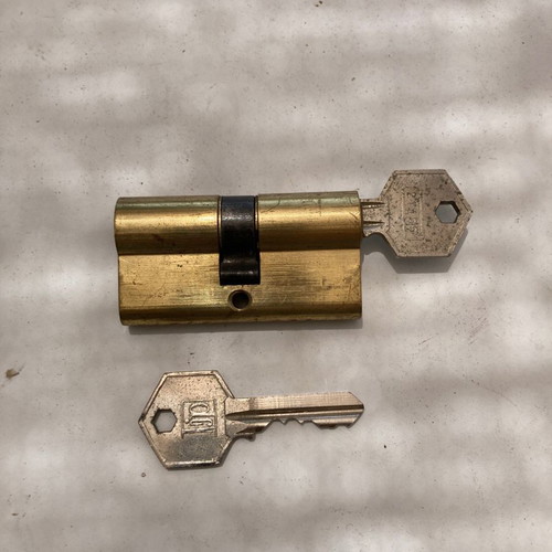 Lock used with 2 keys, functional