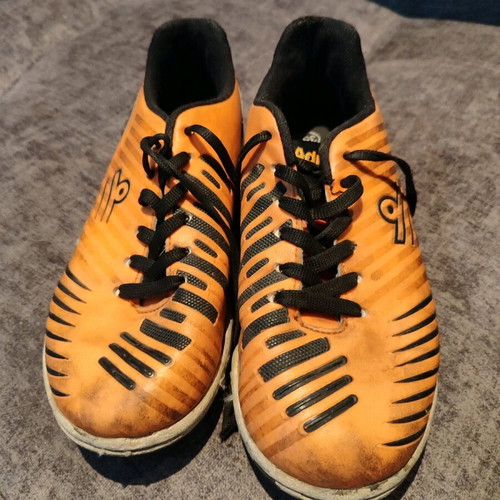 Admiral football shoes used, size 35