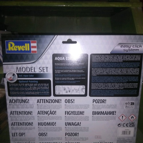 Revell SR-71 Blackbird model set new with paints and tools