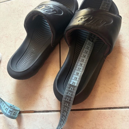 Nike Victori One Slide black size 36.5 like new