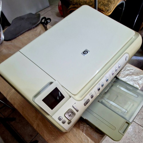 Hp photographic printer like new, high resolution, CD printing