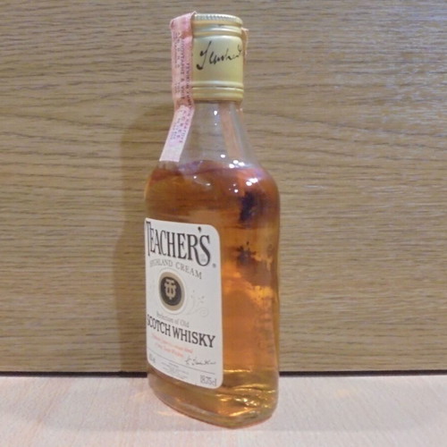Teacher's Scotch Whisky old sealed bottle 187.5ml like new