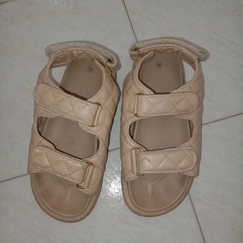 Quilted sandals used, beige, size 38