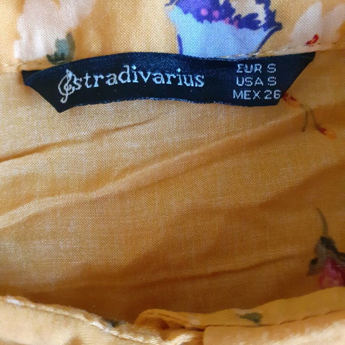Stradivarius shirt like new, spring 3/4 sleeve with floral design