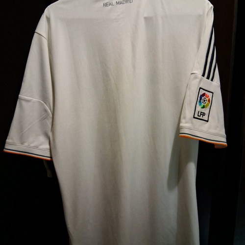 Real Madrid Home Jersey like new, authentic, size Medium