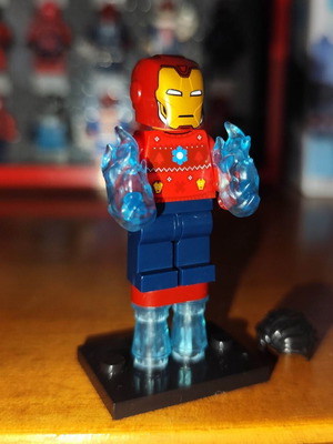 Iron Man Christmas Sweater Minifigure like new