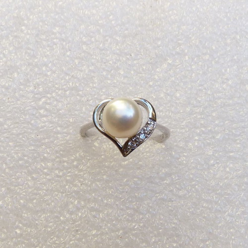 925 Silver Ring with Pearl and Zircon