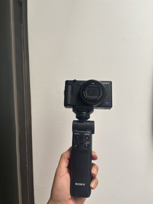 Sony camera vlogging with amazing picture quality like new
