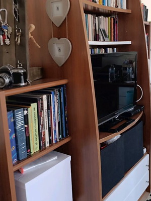 Neoset bookcase used with space for TV