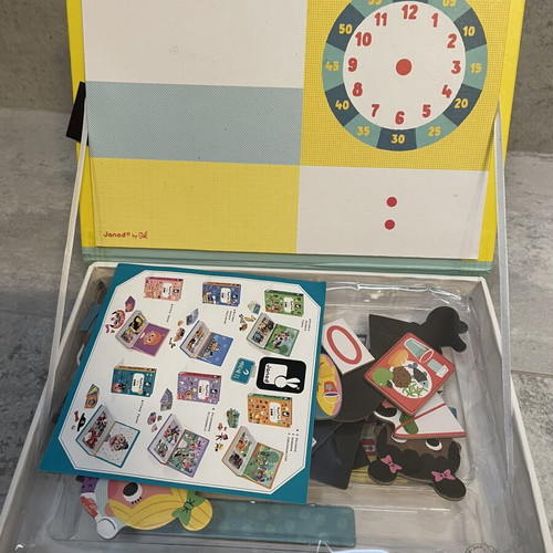 Janod Magneti Book educational magnetic toy like new