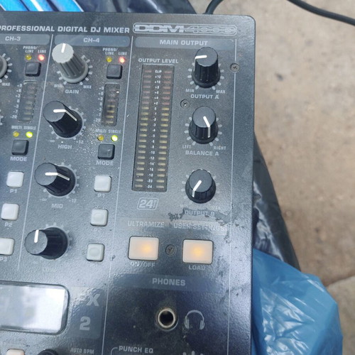 Behringer DDM4000 mixer used, functional