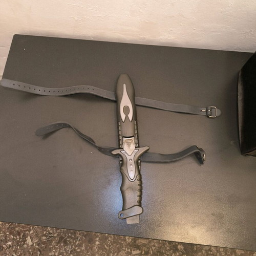 Titanium Diving Knife like new, 15cm blade with sheath
