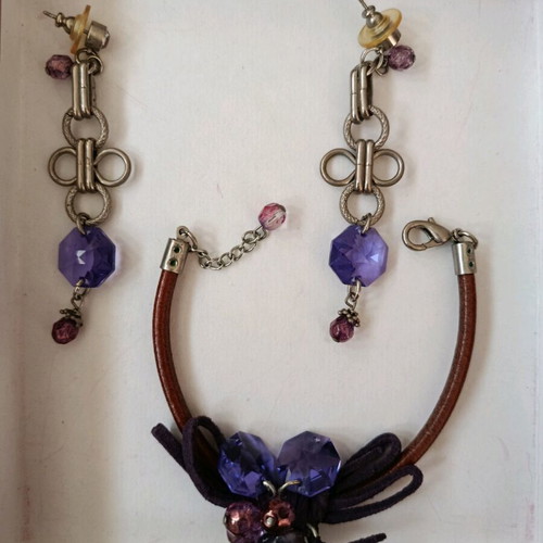 Jewelry set earrings and bracelet with purple stones and leather tie like new