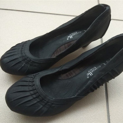 Black Italian pumps used size 38