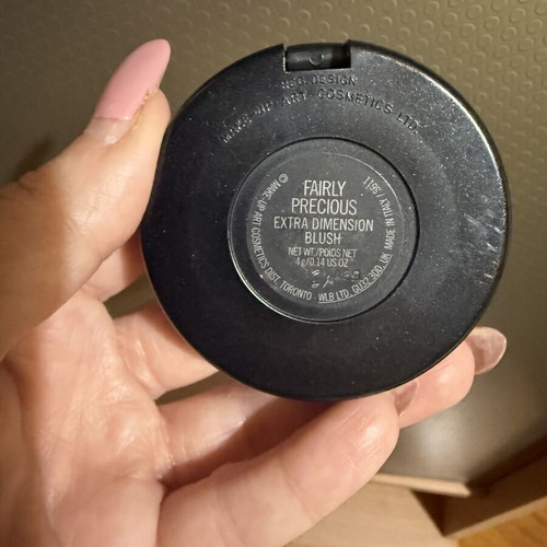 Mac Extra Dimension Blush Fairly Precious new, light champagne pink