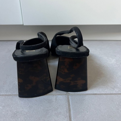 Zara black pumps like new, low block heel size 37