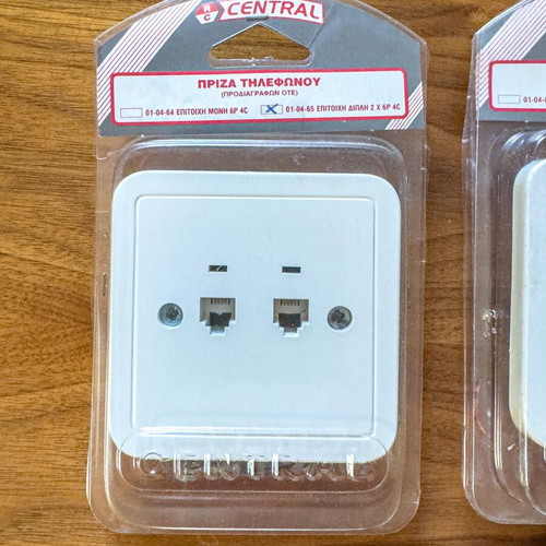 Central telephone sockets new, wall-mounted and flush with 6m cable