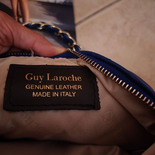 Guy Laroche electric blue leather shoulder bag with gold chain