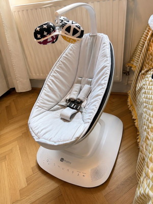 4moms MamaRoo бебешка люлка употребявана, версия 5.0, електрическа