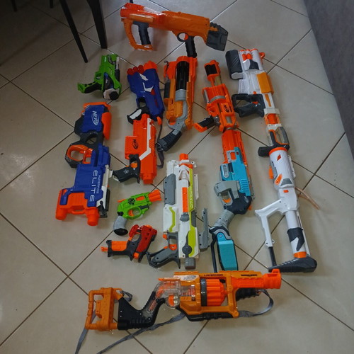 Nerf blaster set, pack of 15 pieces