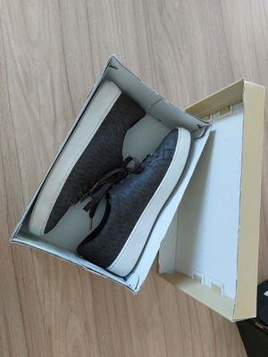 Michael Kors leather sneakers size 41 like new, brown