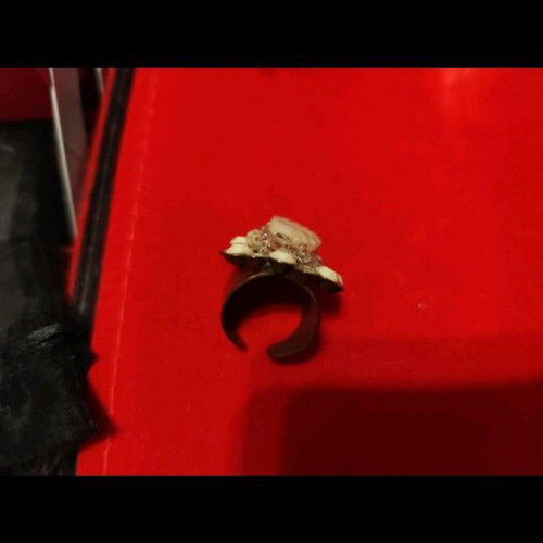 Flow ring with adjustable size like new