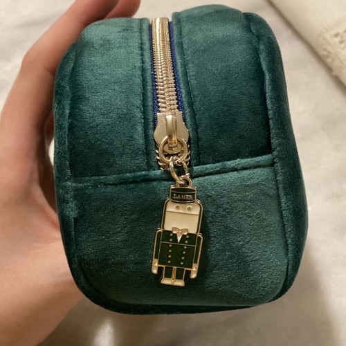 La Mer limited edition Emerald velvet makeup pouch