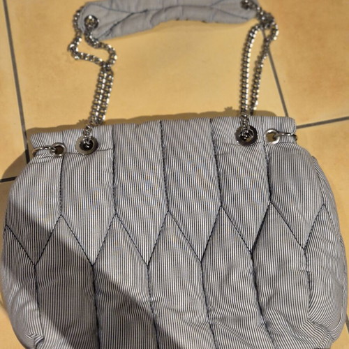 Zara shoulder bag like new, quilted with chain, blue and white stripes