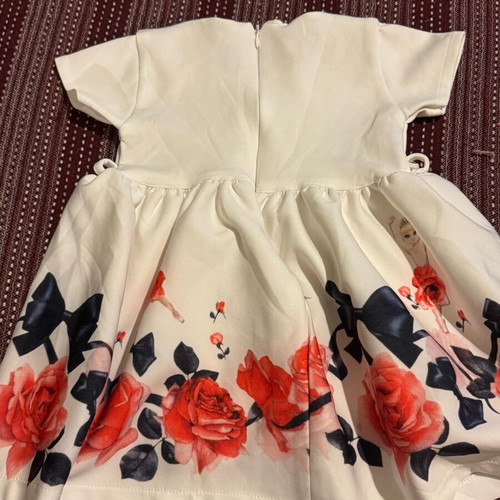 Dress with flowers and fairies new without belt