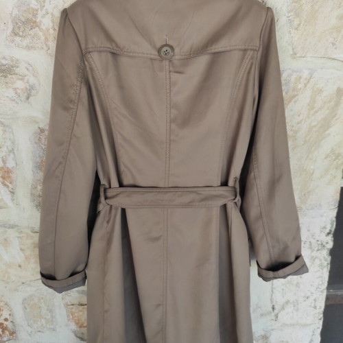 Blu Deise beige trench coat like new, classic double-breasted design