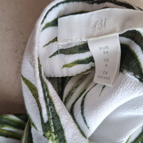 H&M Midi Skirt White and Green Like New