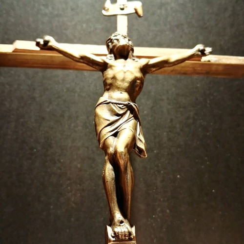 Collectible Catholic Sacristy Cross early 20th century, like new