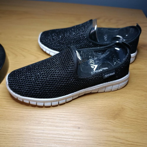 Aqua Track black slip-on shoes with glitter, size 38