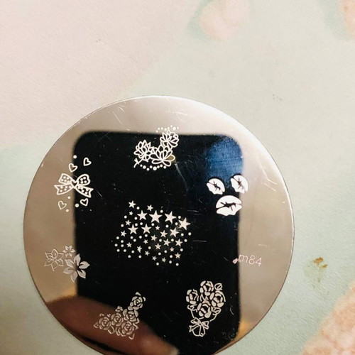 Nail Art set used with wallet and metal plates