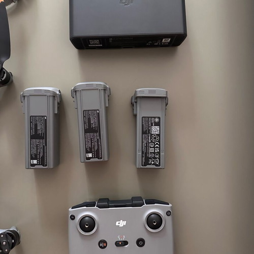 DJI Air 3 Fly More Combo drone like new, excellent condition