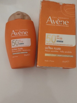 Αντηλιακή κρέμα Avene προσώπου 50 SPF με χρώμα μεταχειρισμένη
