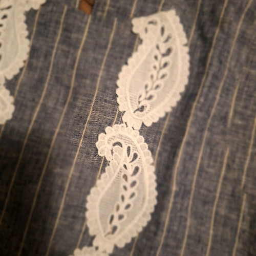 Pepaloves linen blouse with lace detail grey like new XS