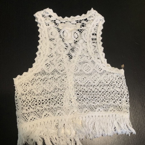 H&M knitted vest like new, 2 to 4 years, white